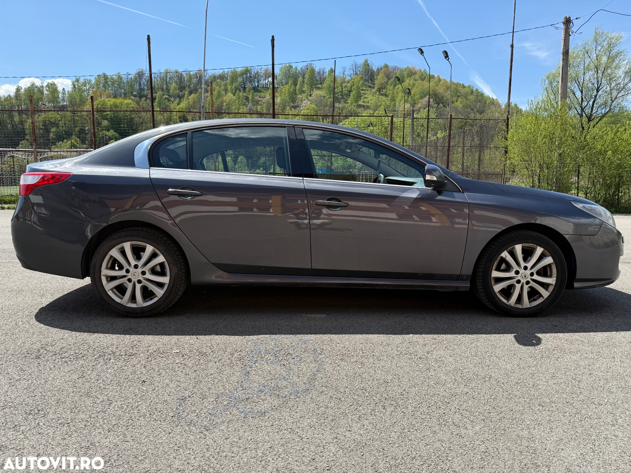Renault Latitude - 2