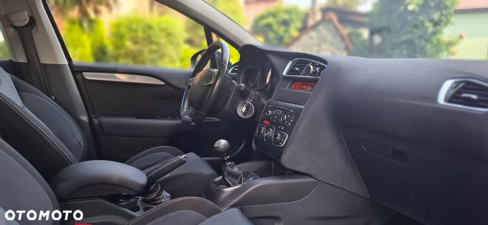Citroën C4 1.6 HDi Exclusive - 24
