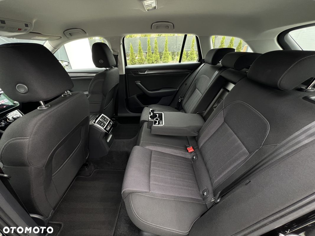 Skoda Superb 2.0 TDI DSG Active - 32