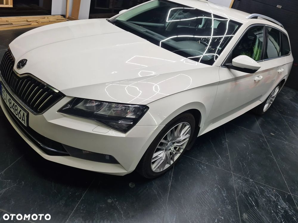 Skoda Superb 2.0 TDI DSG Sportline - 15
