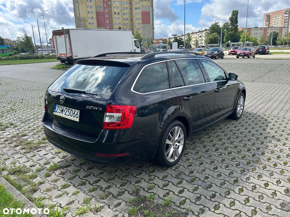 Skoda Octavia 1.5 TSI ACT Style DSG - 2