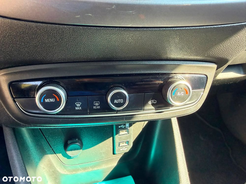 Opel Crossland X - 31
