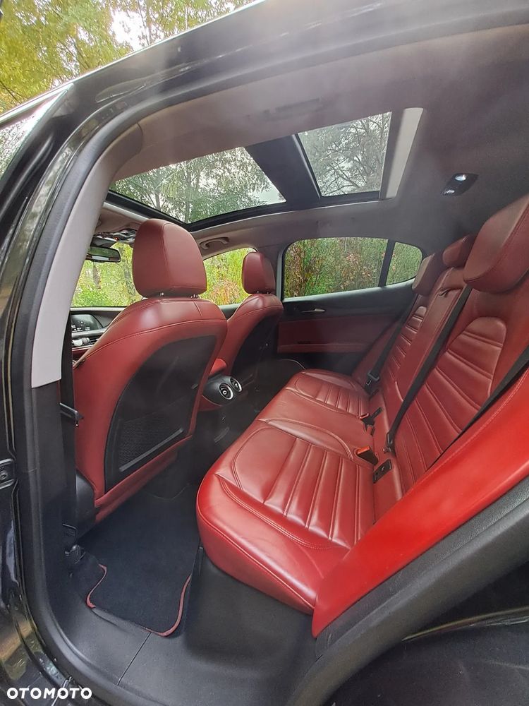 Alfa Romeo Stelvio 2.2 16V AT8 Q4 Ti - 12