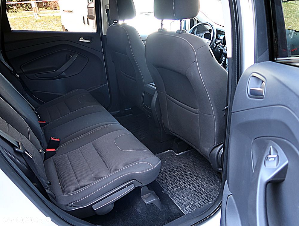 Ford Kuga 1.5 EcoBoost 2x4 Trend - 9