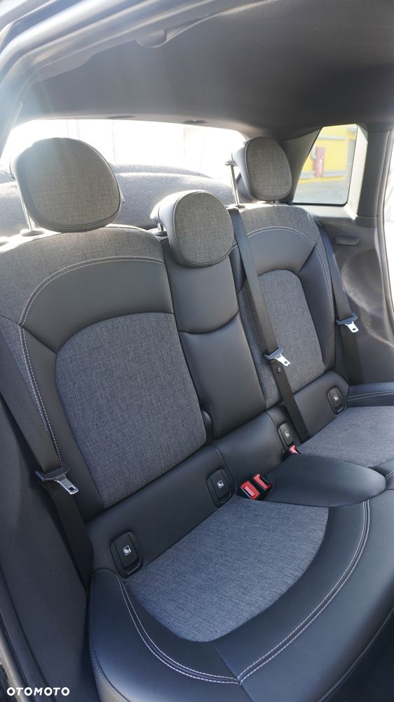 MINI Cooper S Standard - 8