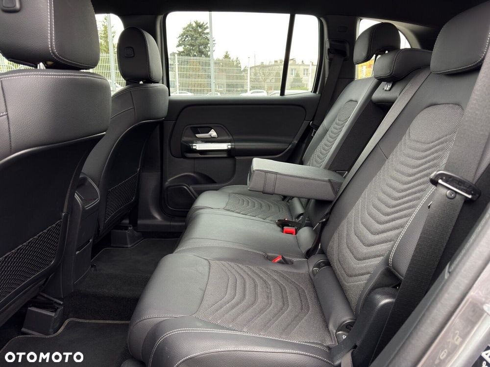 Mercedes-Benz GLB 200 Progressive 7G-DCT - 28