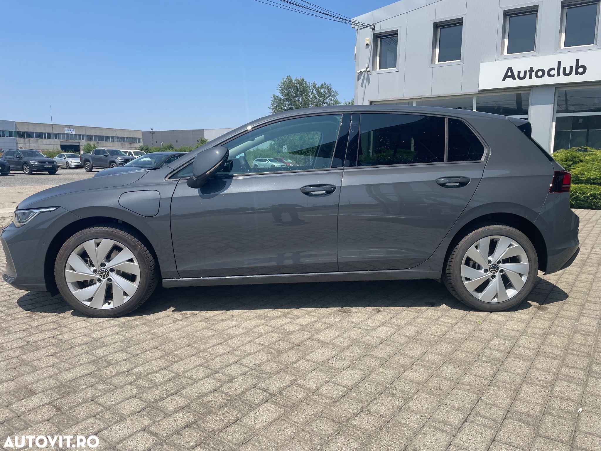 Volkswagen Golf 1.5 TSI eHybrid DSG PHEV Life - 1