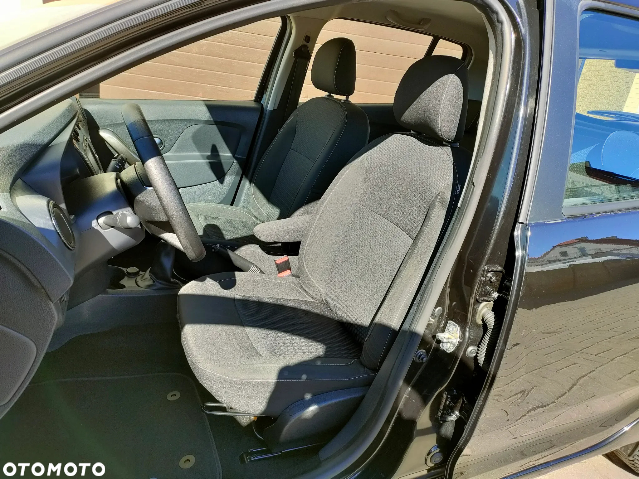 Dacia Sandero 1.2 16V 75 Laureate - 12