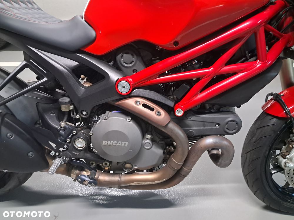 Ducati Monster - 12