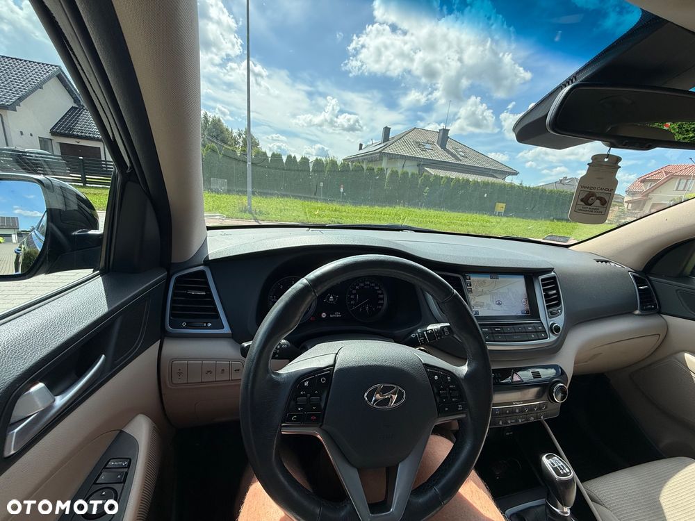 Hyundai Tucson 2.0 CRDI BlueDrive Style 2WD - 14
