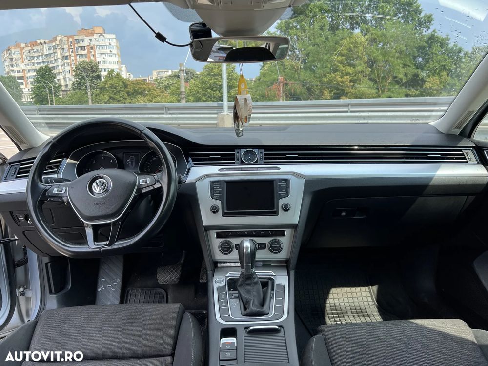 Volkswagen Passat 2.0 TDI DSG 4Motion Comfortline - 12