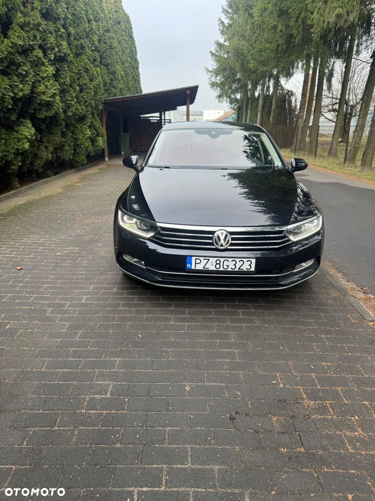 Volkswagen Passat - 2