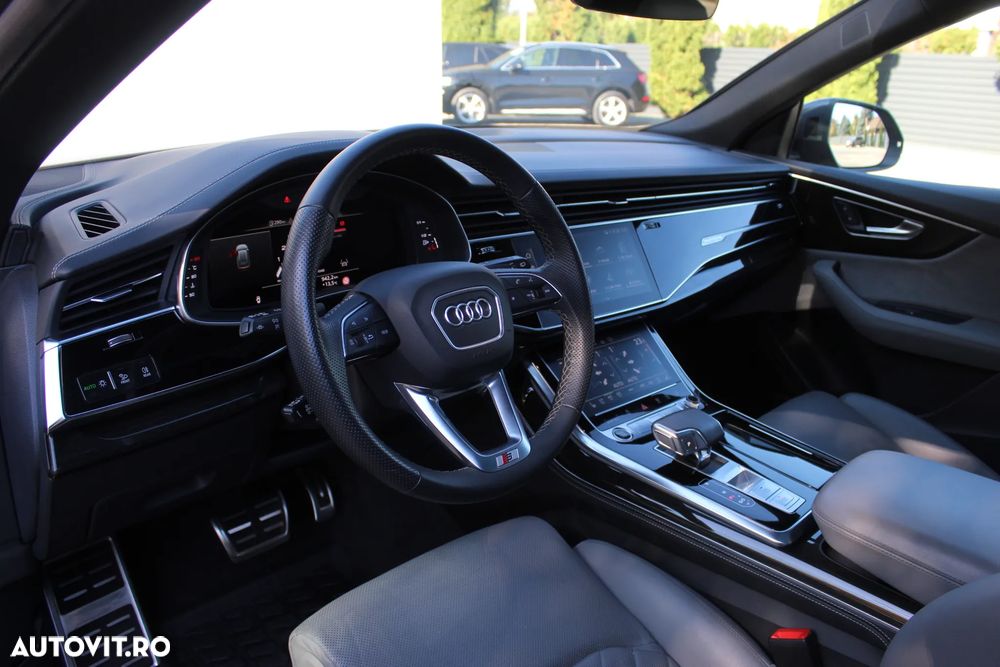 Audi Q8 55 TFSI quattro Tiptronic MHEV - 11