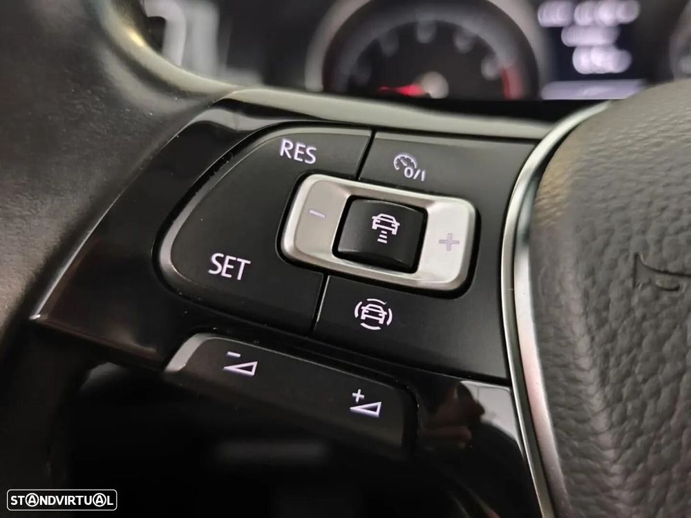 VW Golf - 23