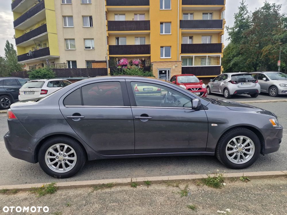 Mitsubishi Lancer 1.8 Invite - 8