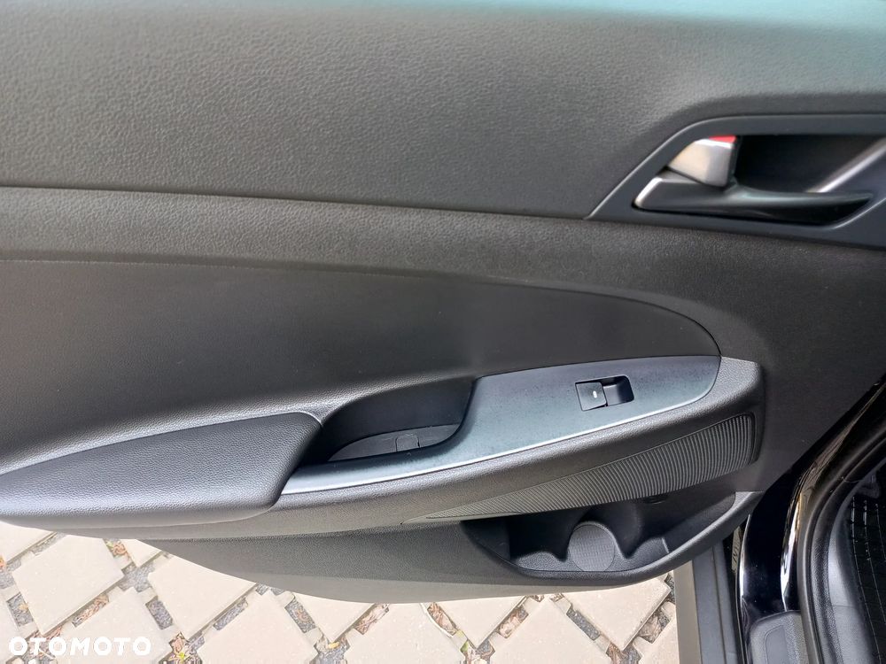 Hyundai Tucson blue 1.7 CRDi 2WD Passion Plus - 23