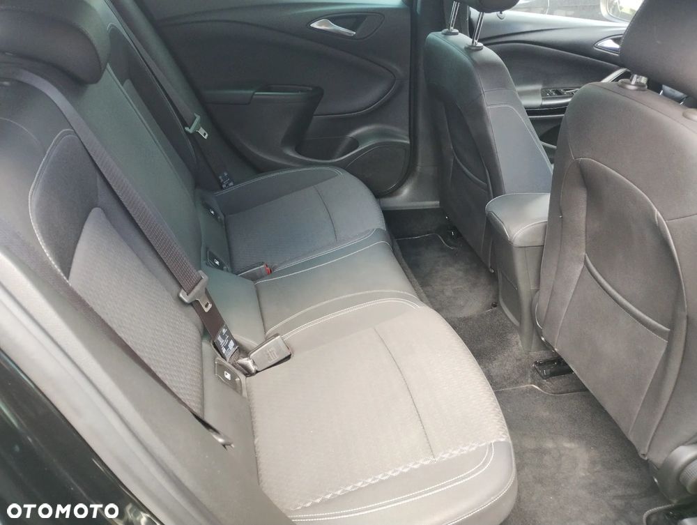 Opel Astra 1.6 D Start/Stop Business - 17