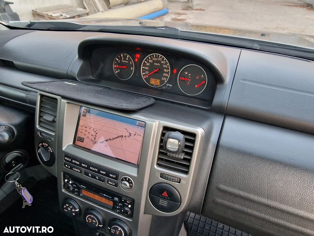 Nissan X-Trail 2.2 dCi 4x4 DPF Elegance - 11