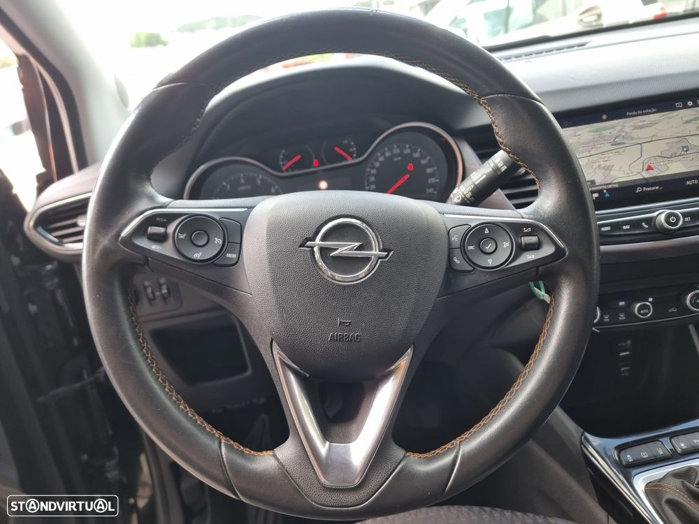 Opel Crossland X - 13