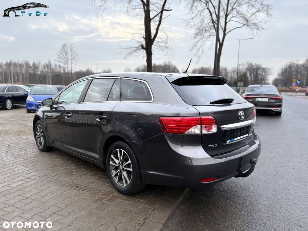 Toyota Avensis 2.0 D-4D Sol plus+NAVI - 14