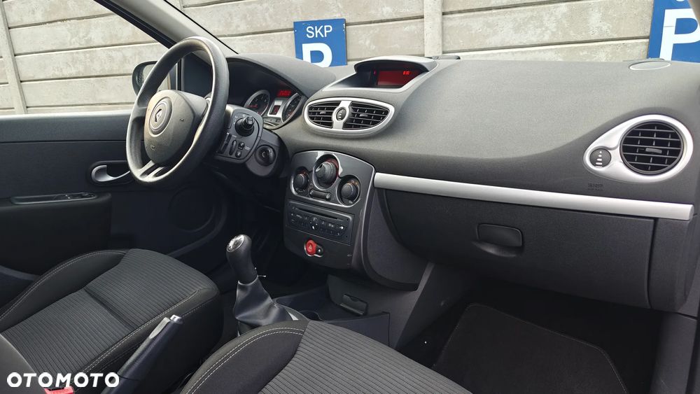 Renault Clio 1.5 dCi Alize - 26