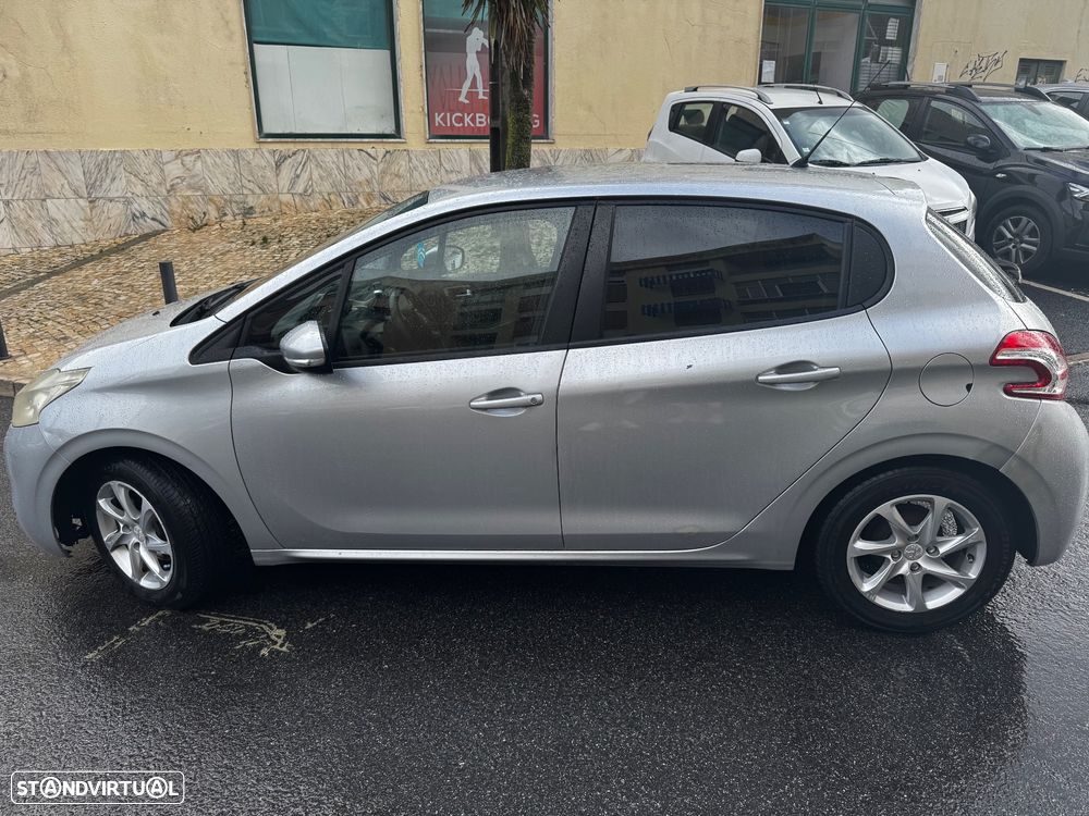 Peugeot 208 1.4 HDi - 4