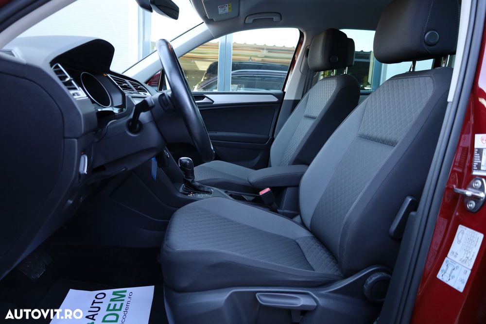 Volkswagen Tiguan - 11