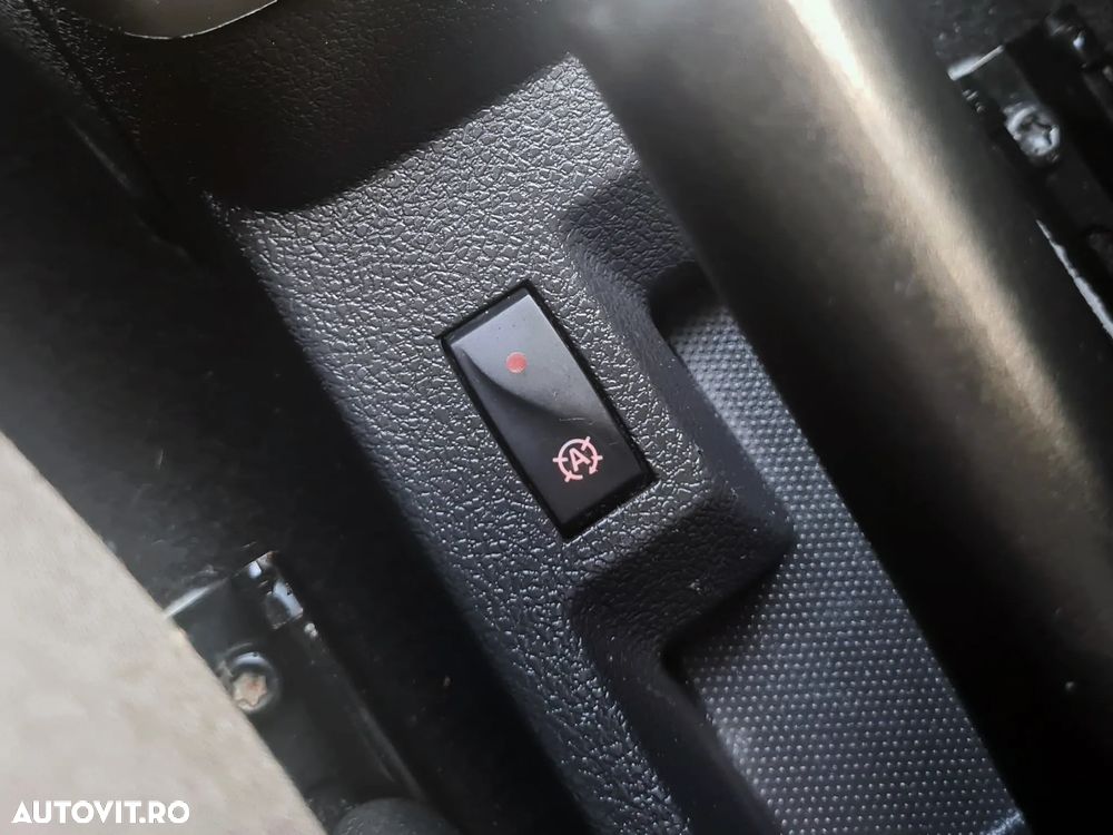 Dacia Lodgy 1.6 SCe Laureate - 24