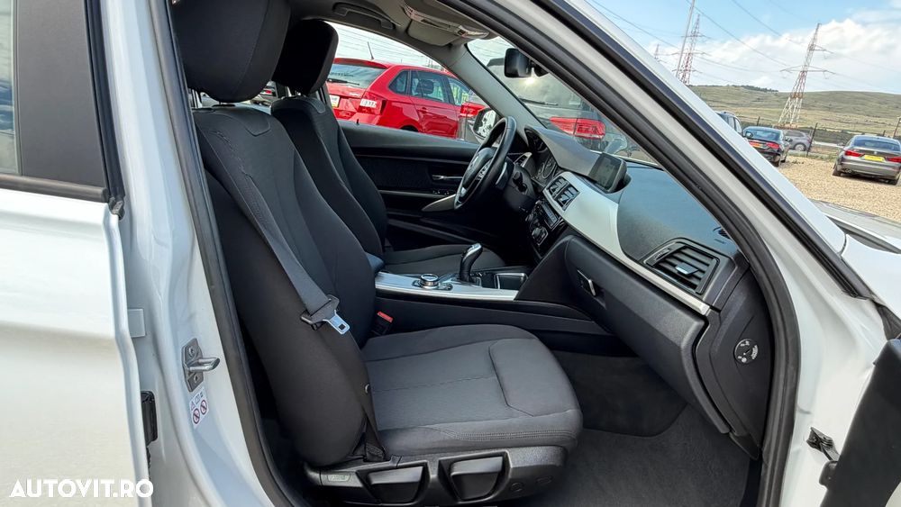 BMW Seria 3 320d xDrive Sport-Aut. Advantage - 8