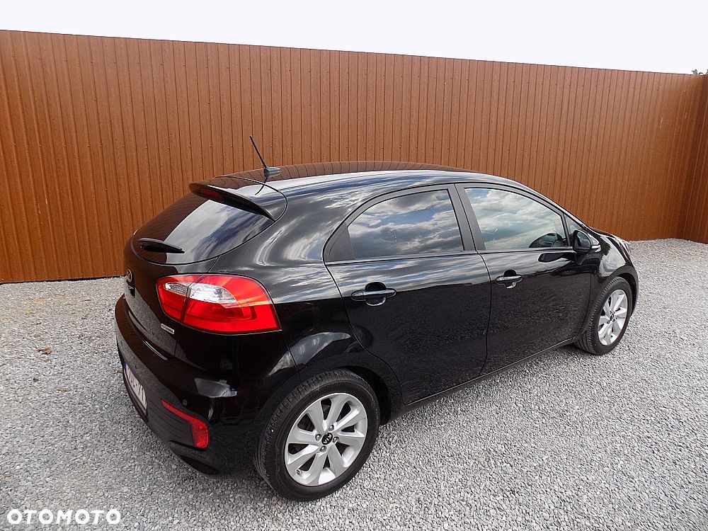 Kia Rio 1.2 Dream Team Edition - 3