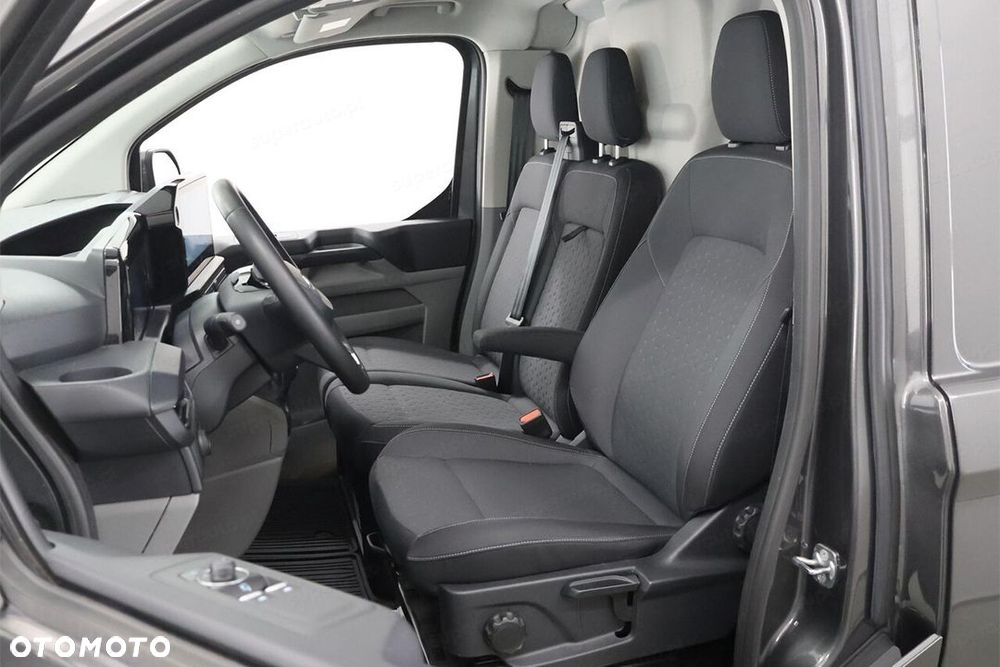 Ford Transit Custom 320 L1H1 Limited 2.0 150KM - 11