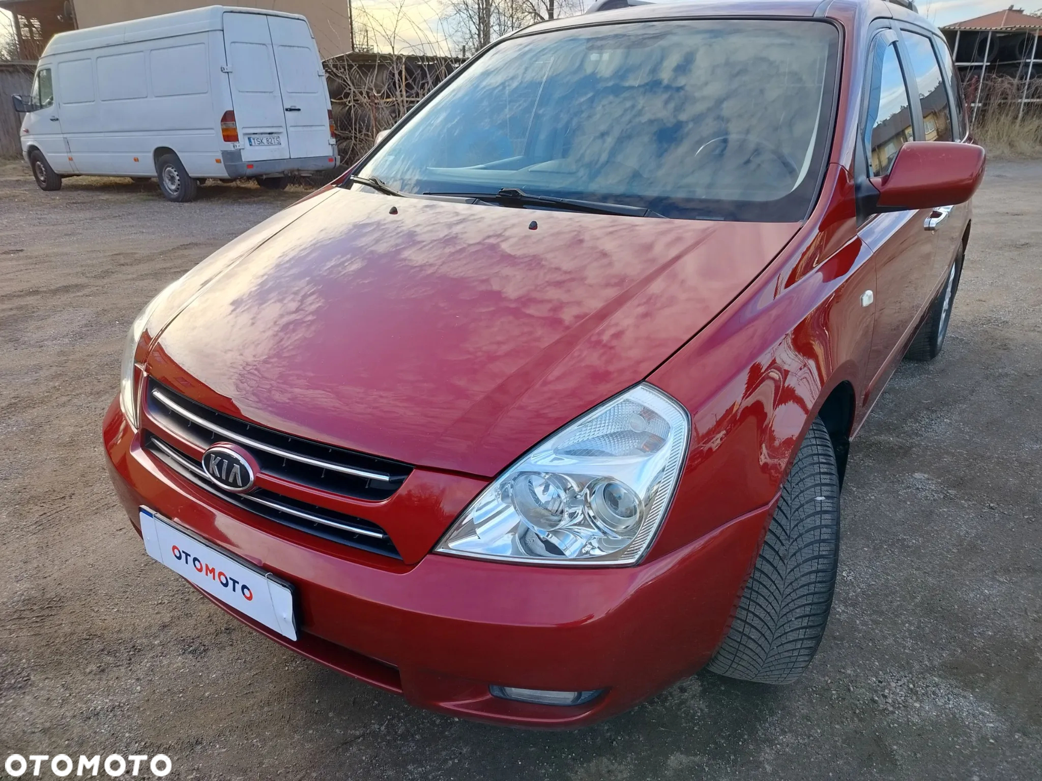 Kia Carnival - 14