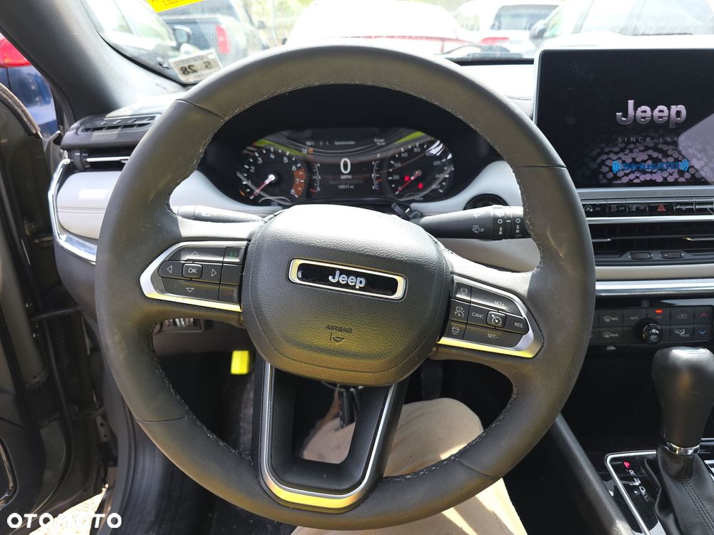 Jeep Compass - 8