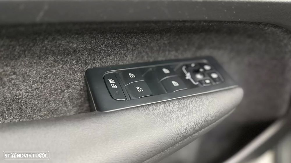 Volvo XC 40 1.5 T4 PHEV R-Design - 15