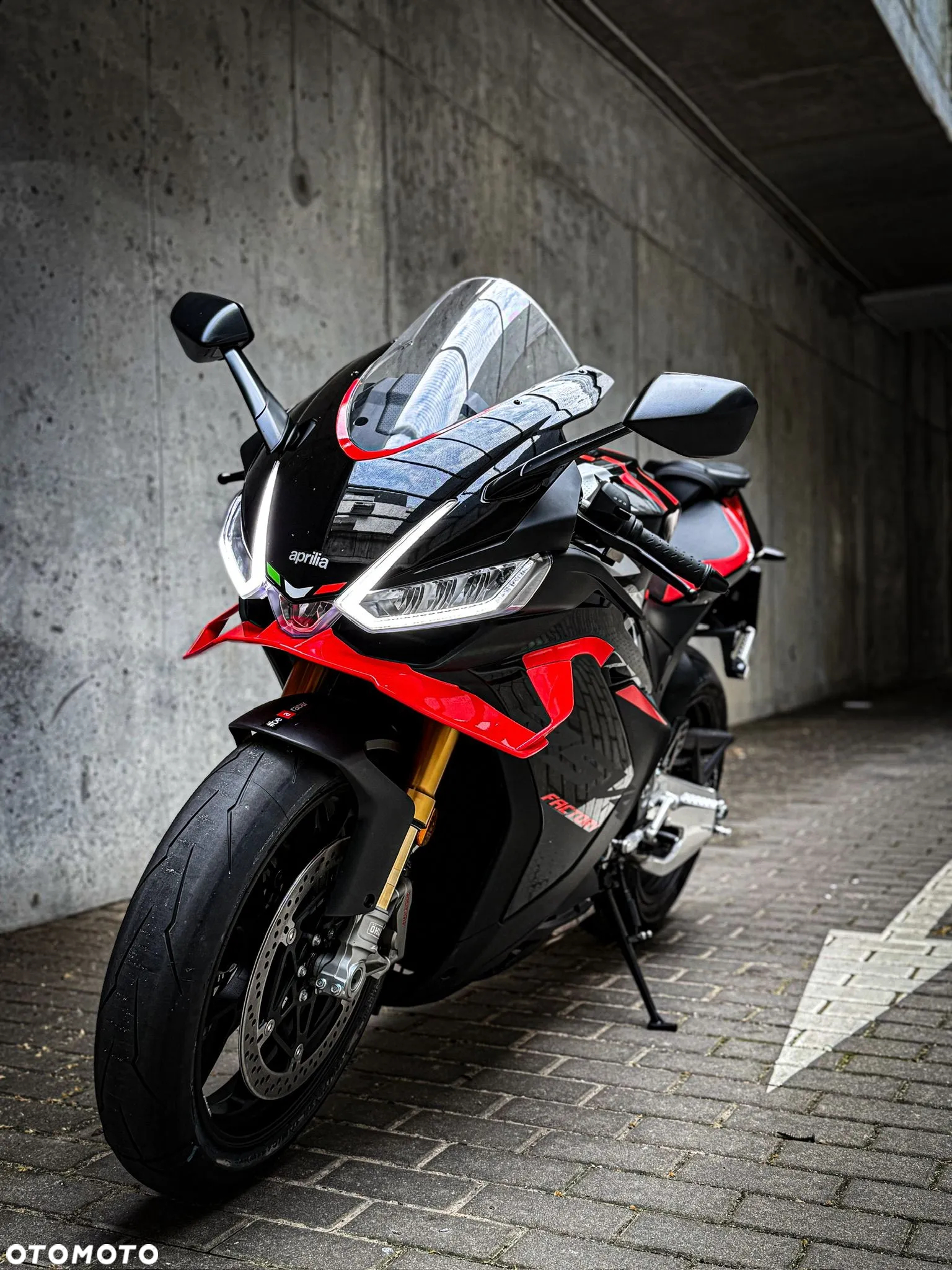Aprilia RSV - 10