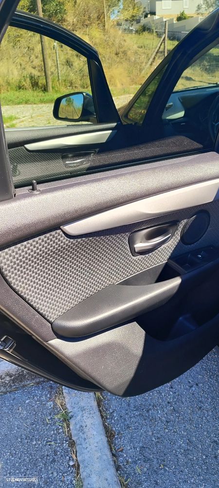 BMW 218 d Coupe Advantage — fotografia 6