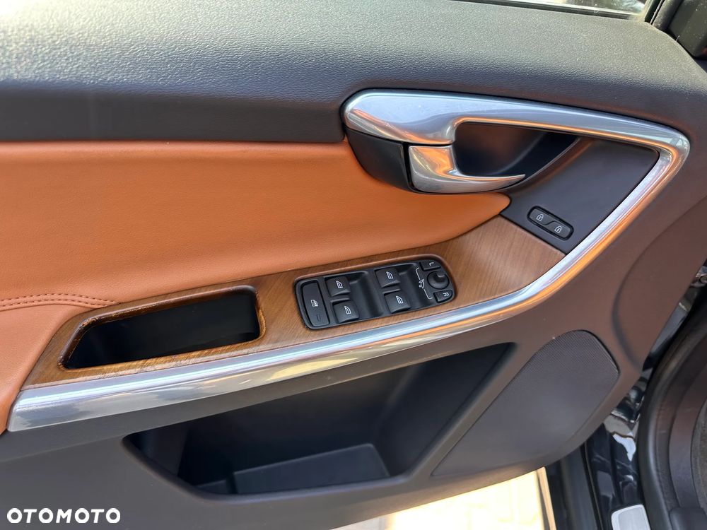 Volvo XC 60 - 16