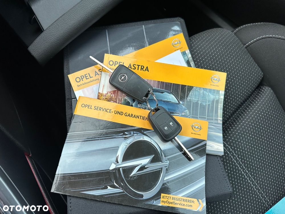 Opel Astra IV 1.7 CDTI Cosmo - 18