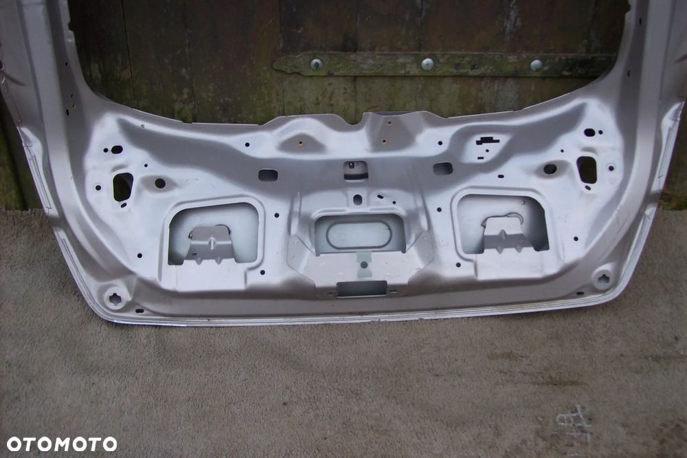 tylna klapa ford fiesta mk8 - 8