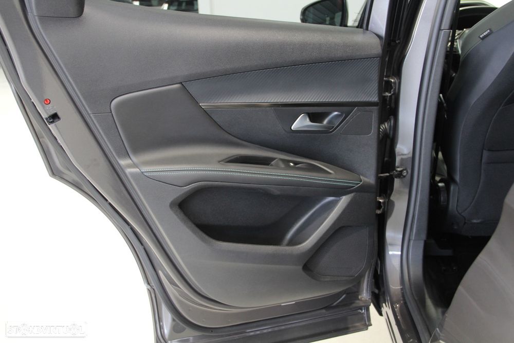 Peugeot 3008 1.5 BlueHDi Allure Pack EAT8 - 27