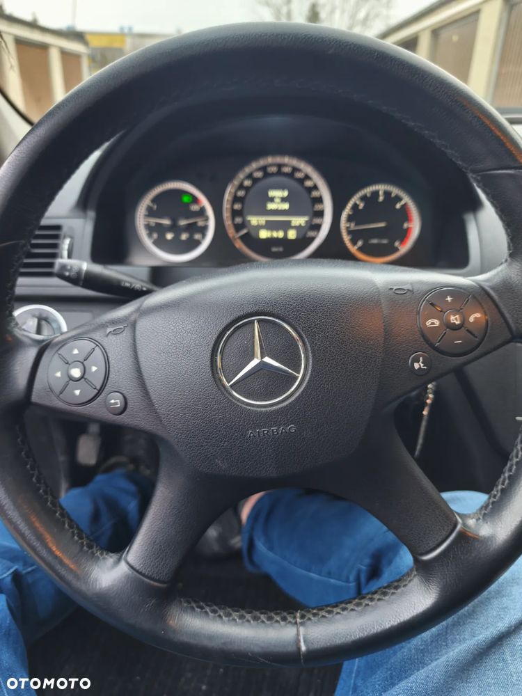 Mercedes-Benz Klasa C 200 CDI DPF Automatik BlueEFFICIENCY Elegance - 8