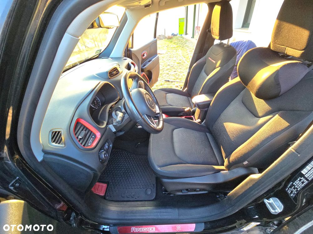 Jeep Renegade 1.3 GSE T4 Turbo Upland 4x4 S&S - 11