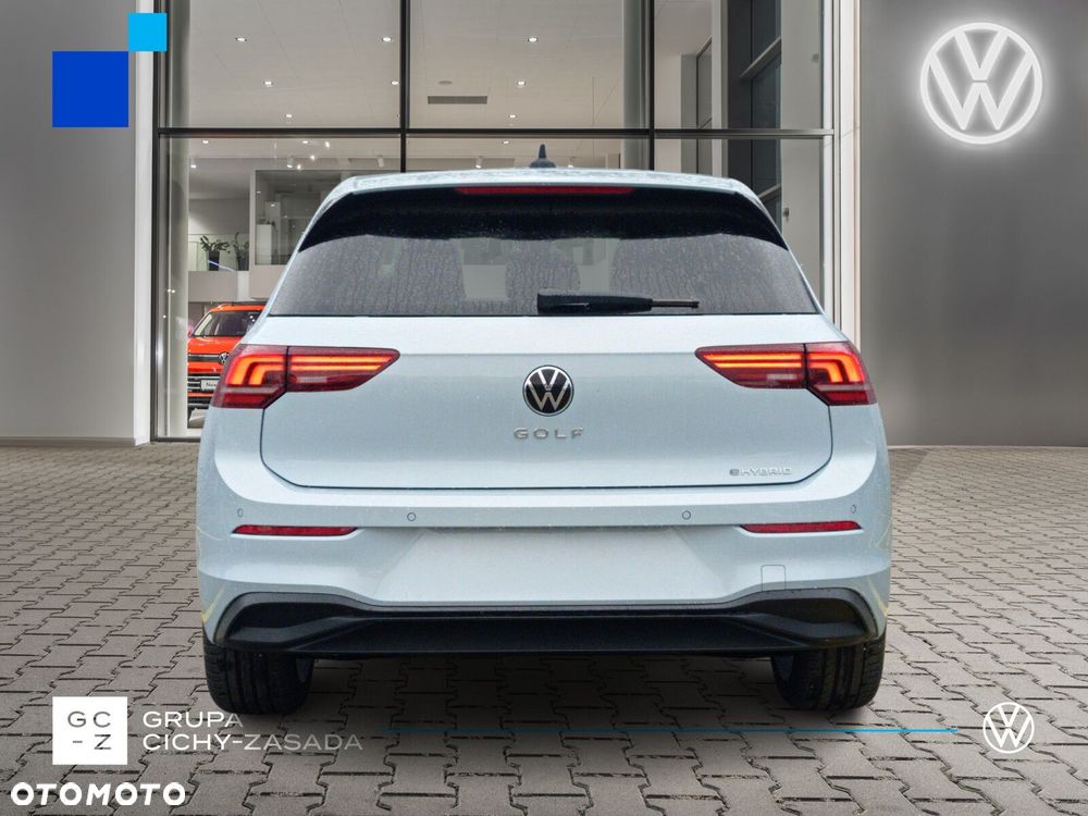 Volkswagen Golf - 4