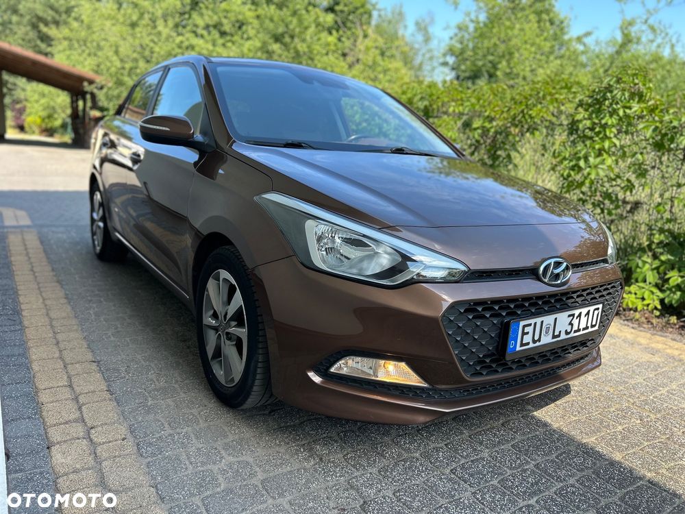 Hyundai i20 blue 1.2 YES Gold - 11