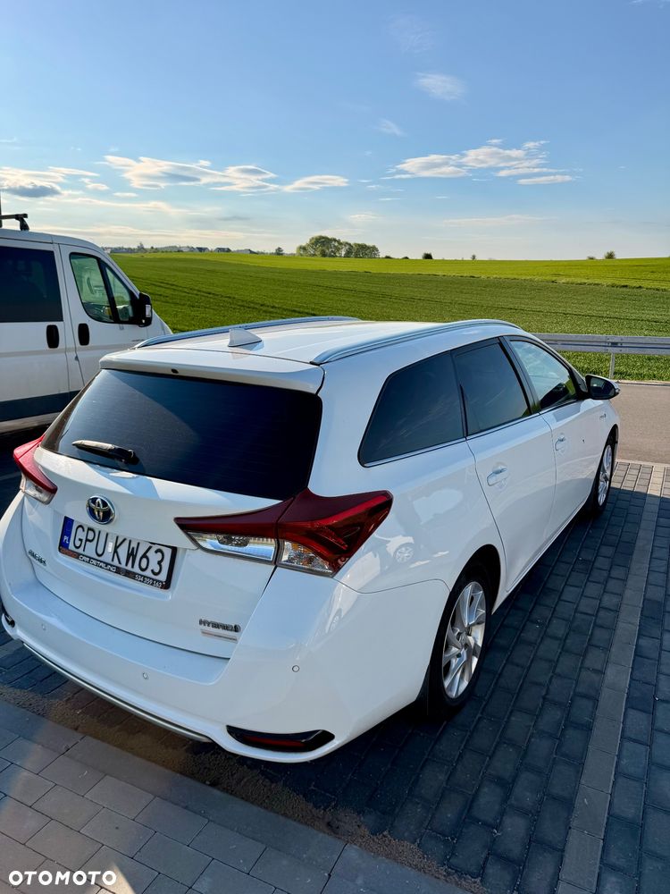 Toyota Auris Hybrid 135 Premium - 6