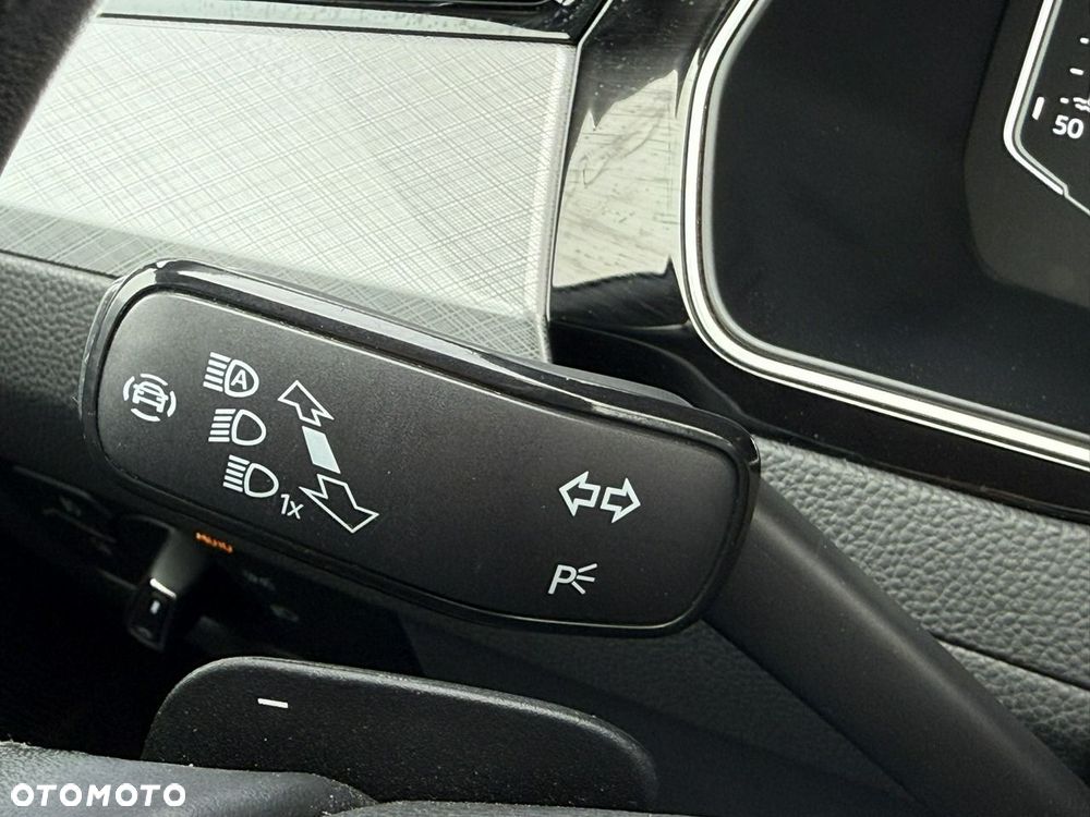 Volkswagen Passat Variant 2.0 TDI EVO Business DSG - 24