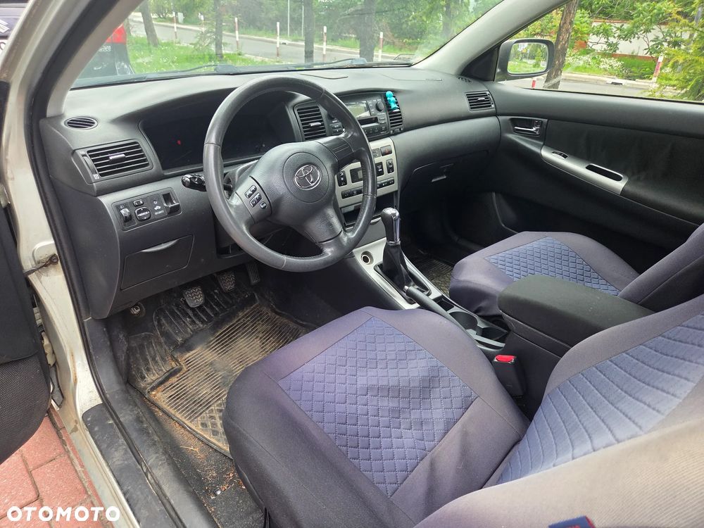 Toyota Corolla - 6