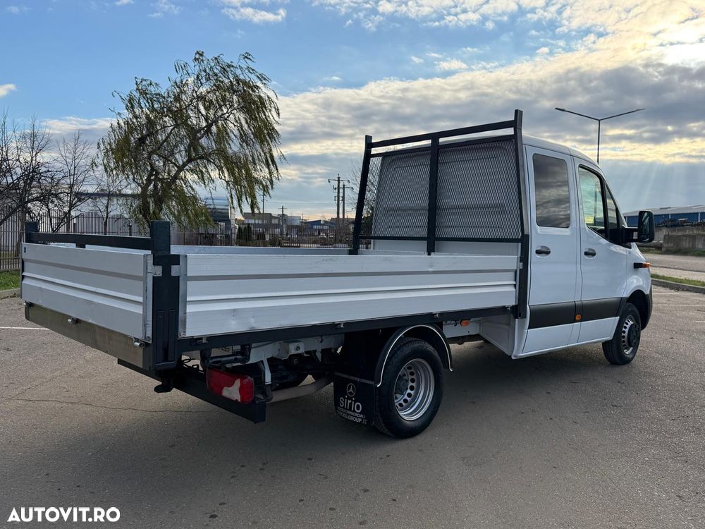 Mercedes-Benz Sprinter - 11