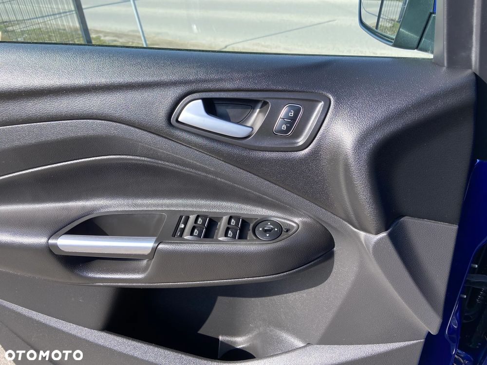 Ford Kuga 2.0 TDCi 4x4 Titanium - 28