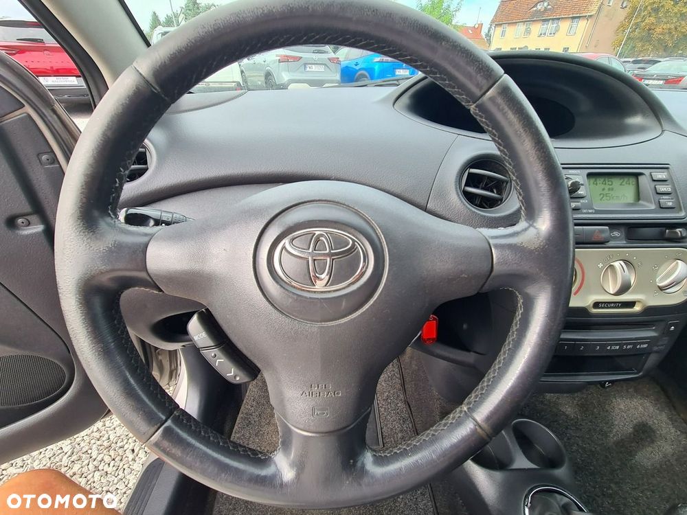 Toyota Yaris 1.3 VVT-i Luna - 13